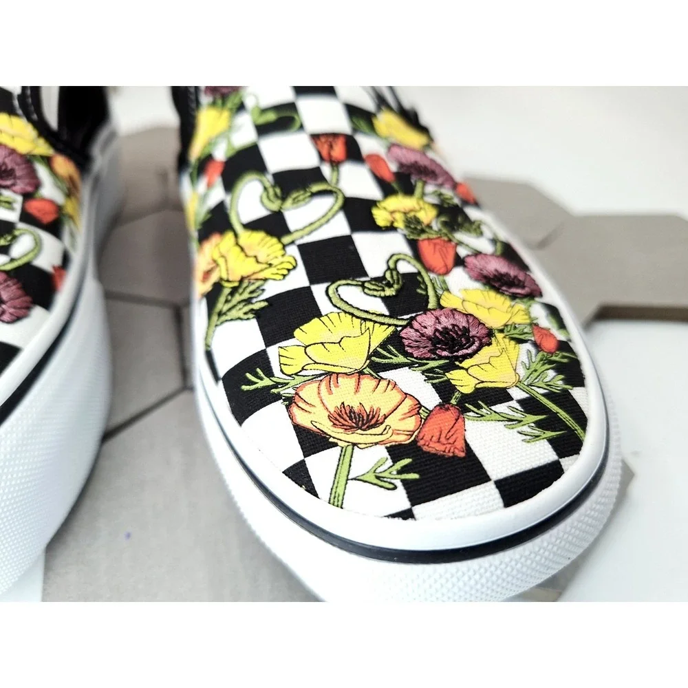 Vans  Classic Slipon Poppy Checkerboard Flower Women Sz 7 Lifted Platform 1.5 in - Picture 11 of 12